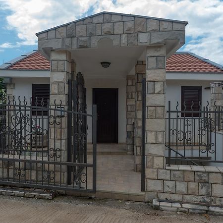 Villa Julia Petrovac Bagian luar foto